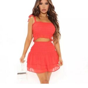 Fashion Nova 2 piece skirt set with ruffles. SizeXL